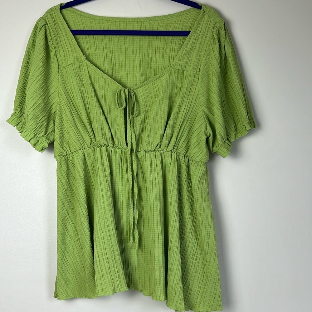 💛 SHEIN Curve Green Shirred Babydoll Short Sleeve Shirt Tie front Size 0XL